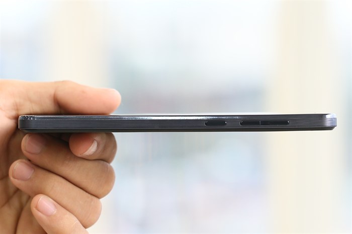 Điện thoại Pantech V955