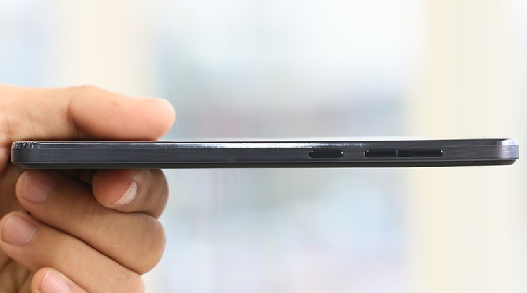 Điện thoại Pantech V955