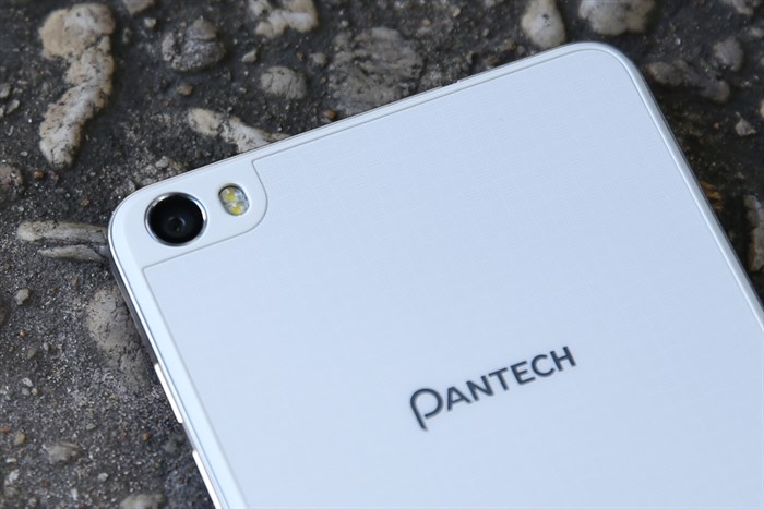 Điện thoại Pantech V955