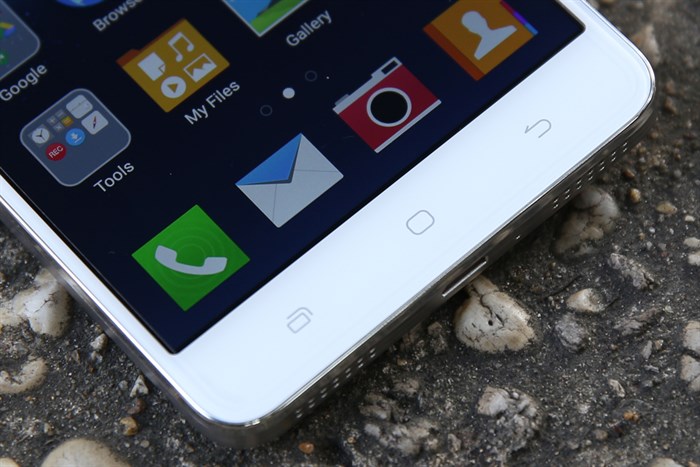 Điện thoại Pantech V955