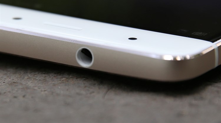 Điện thoại Q Luna Pro