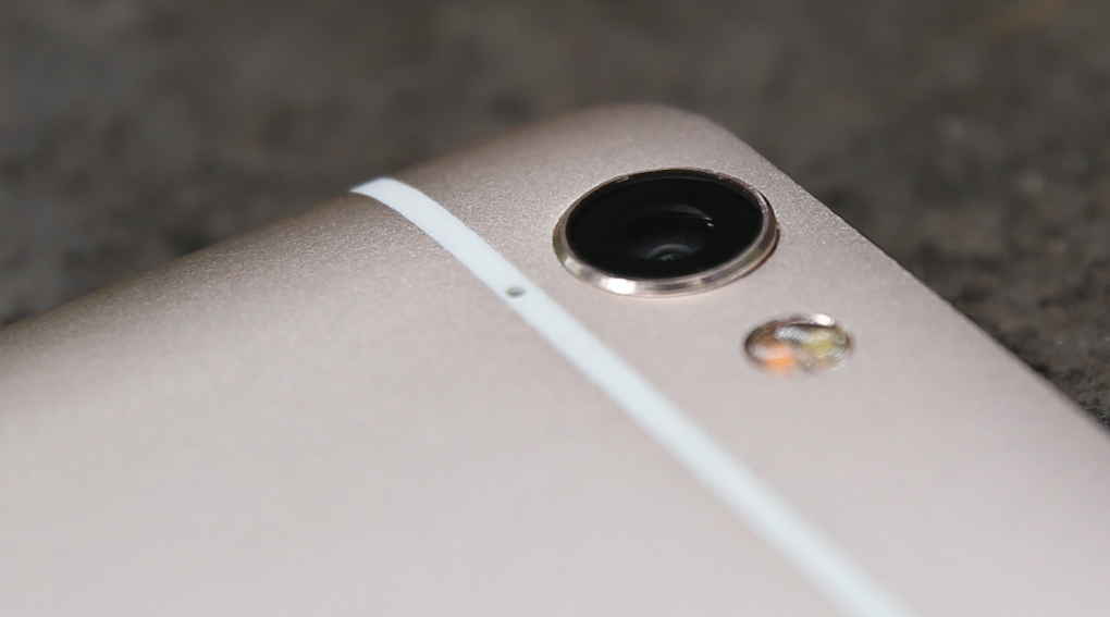 Điện thoại Q Luna Pro