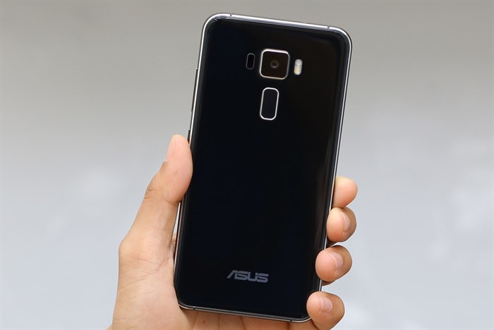 Điện thoại Asus Zenfone 3 ZE520KL Màu Đen