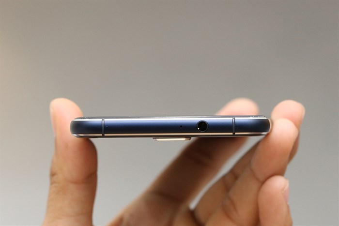 Điện thoại Asus Zenfone 3 ZE520KL Màu Đen