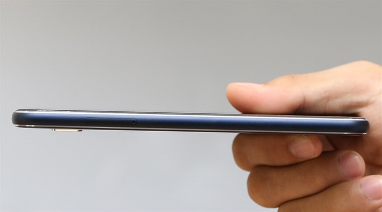 Điện thoại Asus Zenfone 3 ZE520KL Màu Đen