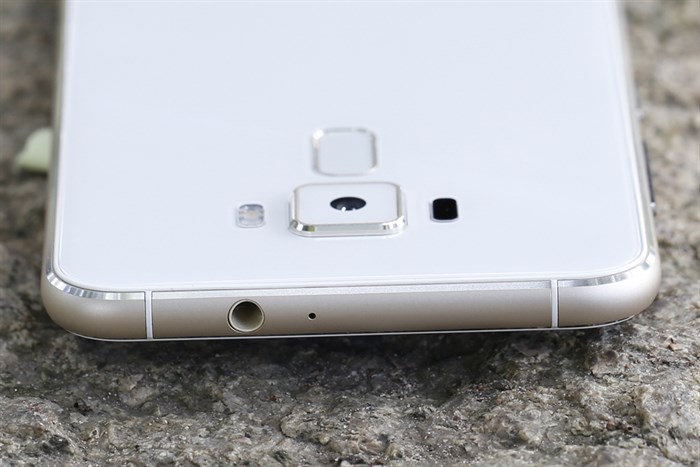Điện thoại Asus Zenfone 3 ZE520KL Màu Trắng