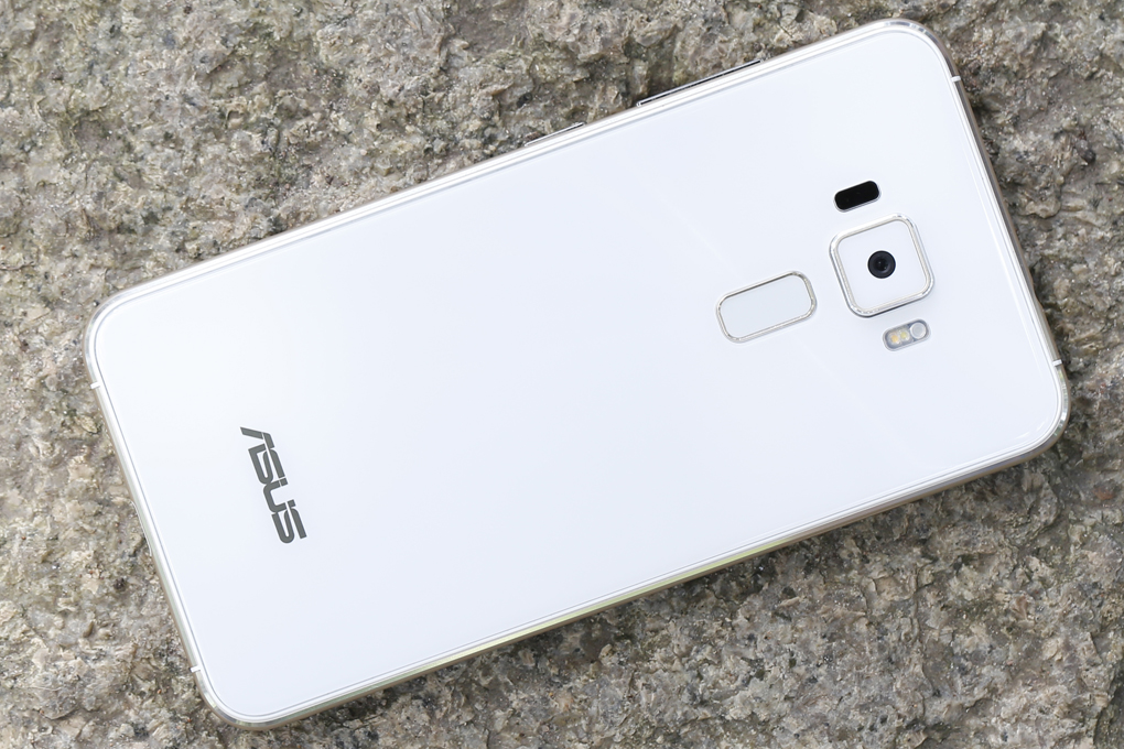 Asus Zenfone 3 ZE520KL - 9