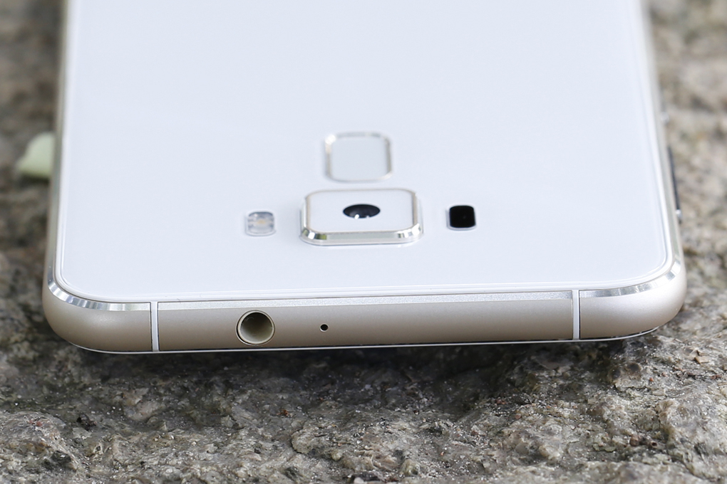 Asus Zenfone 3 ZE520KL - 23