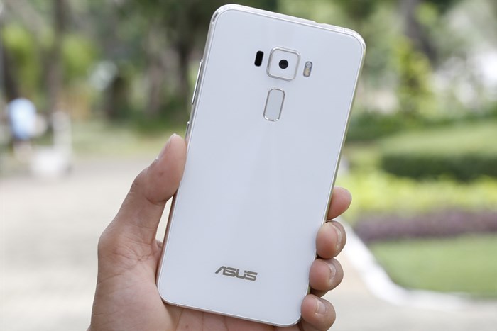 Điện thoại Asus Zenfone 3 ZE520KL Màu Trắng