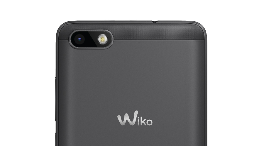 <p>Cụm camera 8.0MP cho chất lượng ảnh chụp tốt</p>