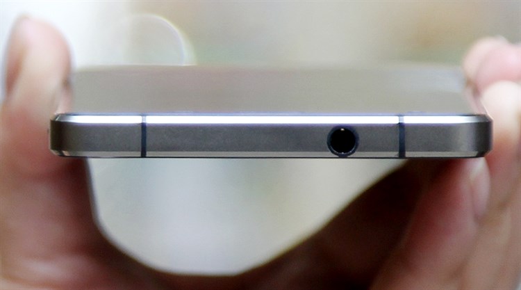 Điện thoại Mobell Nova F7