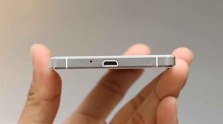 Điện thoại Mobell Nova F7