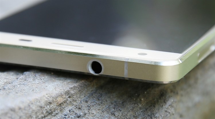 Điện thoại Mobell Nova F7