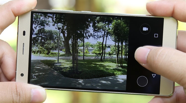 Điện thoại Mobell Nova F7