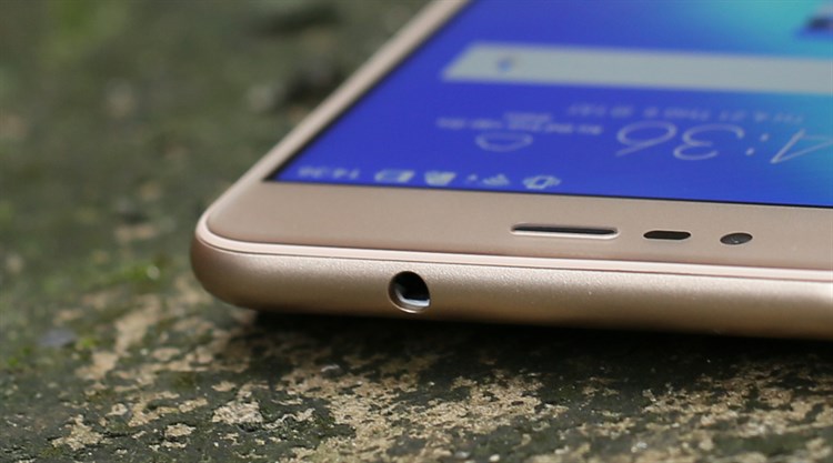 Điện thoại Asus Zenfone 3 Max Màu Vàng