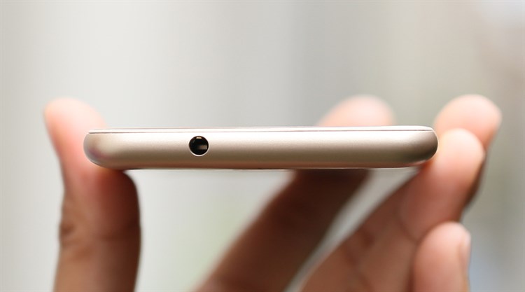 Điện thoại Asus Zenfone 3 Max Màu Vàng