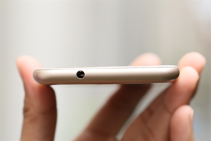 Điện thoại Asus Zenfone 3 Max Màu Vàng