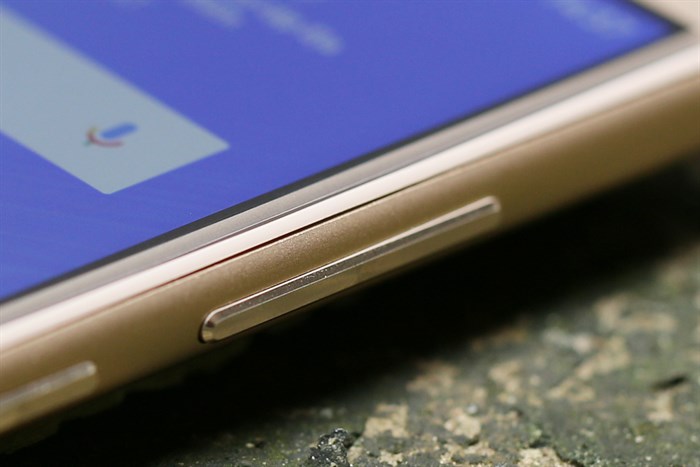 Điện thoại Asus Zenfone 3 Max Màu Vàng