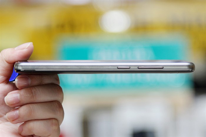 Điện thoại Mobell Nova F3