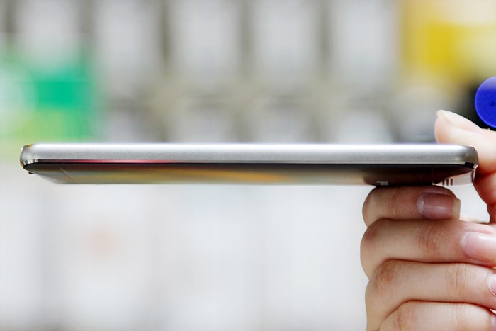 Điện thoại Mobell Nova F3