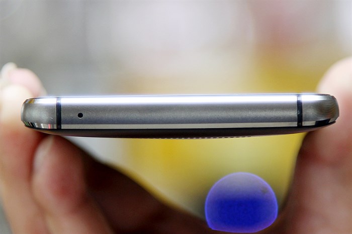 Điện thoại Mobell Nova F3