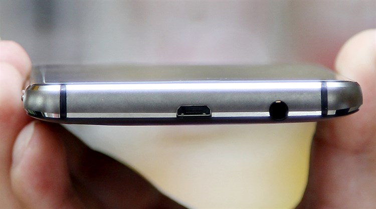 Điện thoại Mobell Nova F3