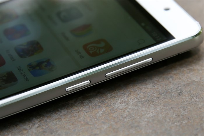 Điện thoại Mobell Nova F3