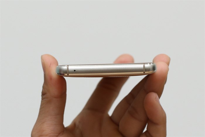 Điện thoại Mobell Nova F3