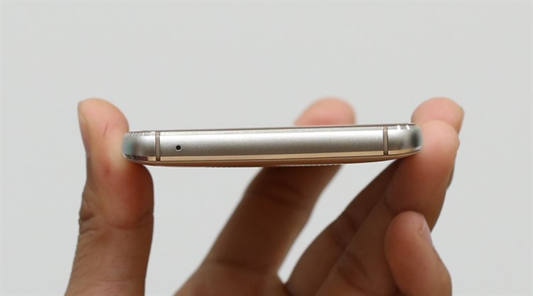 Điện thoại Mobell Nova F3