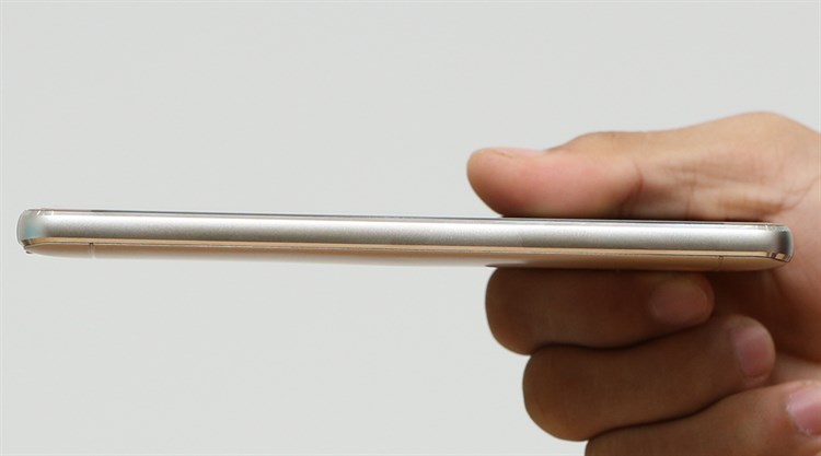 Điện thoại Mobell Nova F3