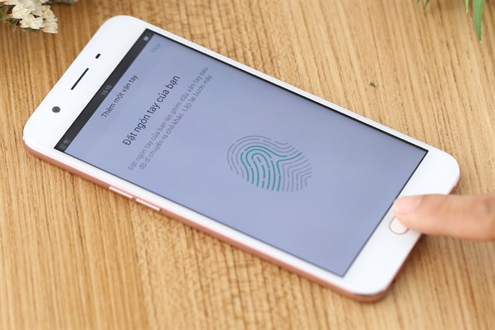 Điện thoại OPPO F1s