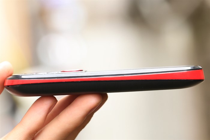 Điện thoại Mobiistar B248 Màu Đen - Đỏ