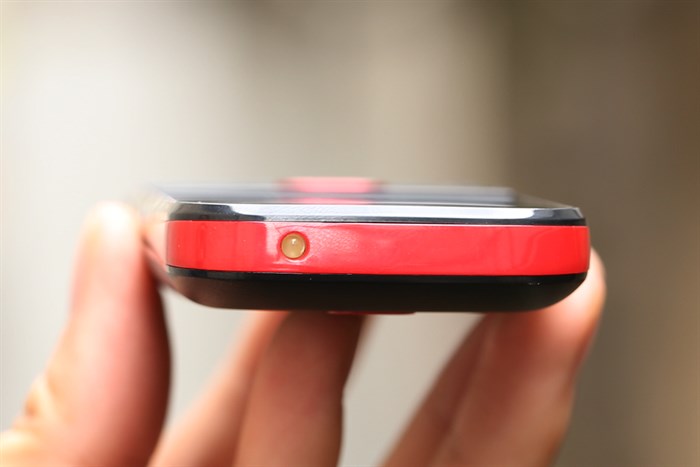 Điện thoại Mobiistar B248 Màu Đen - Đỏ