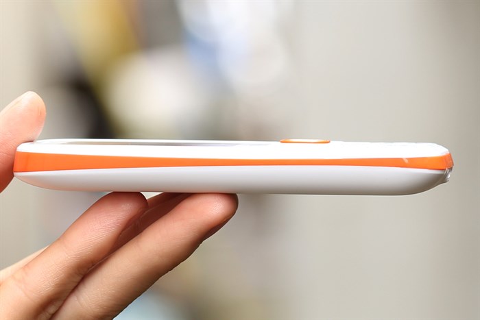 Điện thoại Mobiistar B248 Màu Trắng - Cam