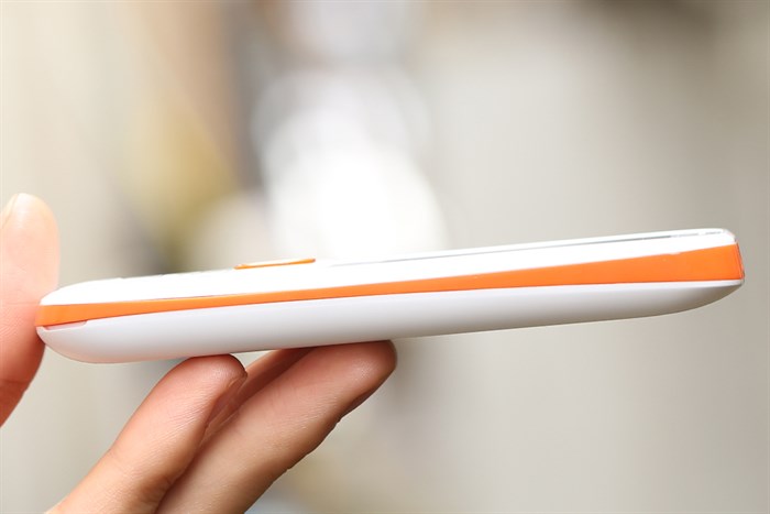 Điện thoại Mobiistar B248 Màu Trắng - Cam