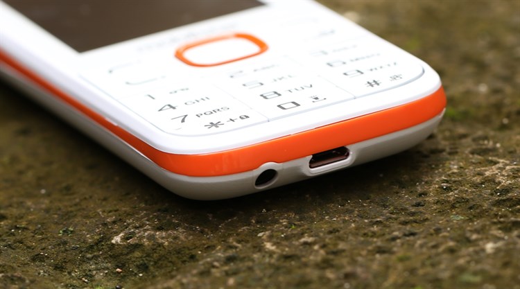 Điện thoại Mobiistar B248 Màu Trắng - Cam