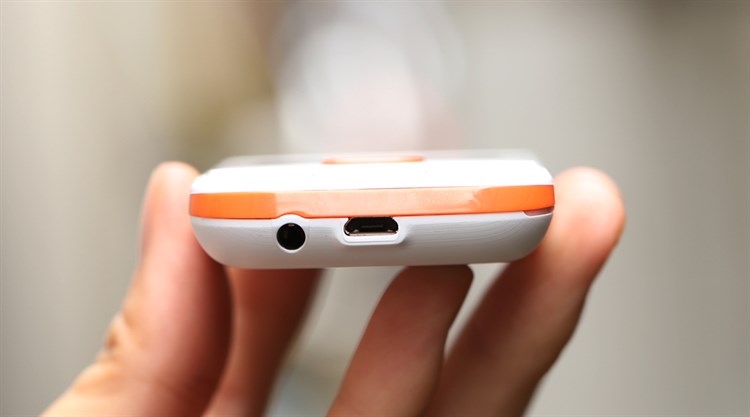 Điện thoại Mobiistar B248 Màu Trắng - Cam