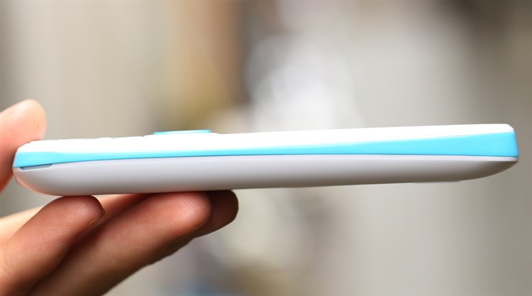 Điện thoại Mobiistar B248 Màu Trắng - Xanh