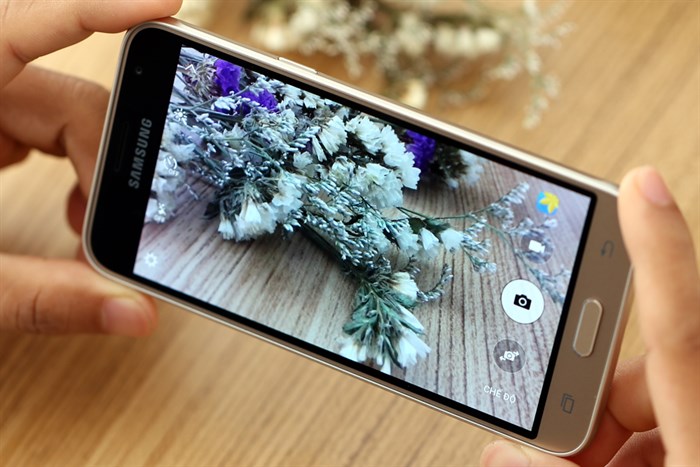 Điện thoại Samsung Galaxy J3 LTE Màu Vàng đồng