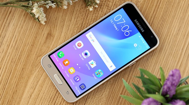 Điện thoại Samsung Galaxy J3 LTE Màu Vàng đồng