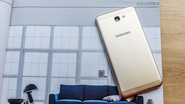 Thiết kế sang trọng của điện thoại Samsung Galaxy J7 Prime