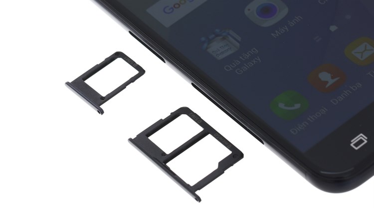 Điện thoại Samsung Galaxy J7 Prime