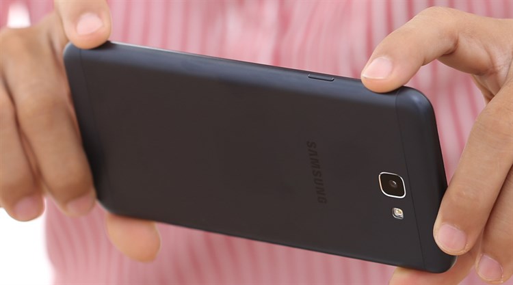 Điện thoại Samsung Galaxy J7 Prime