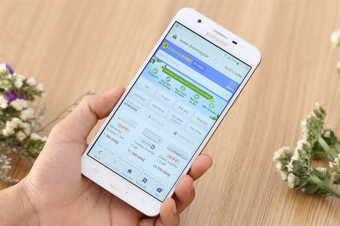 Điện thoại Samsung Galaxy J7 Prime