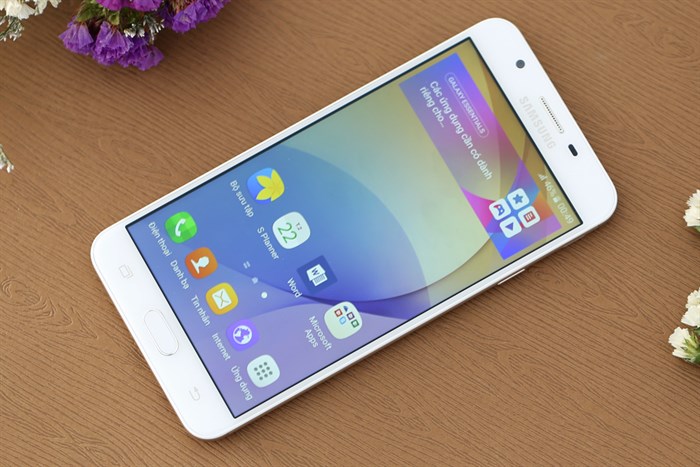 Điện thoại Samsung Galaxy J7 Prime