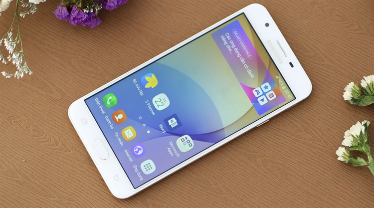 Điện thoại Samsung Galaxy J7 Prime