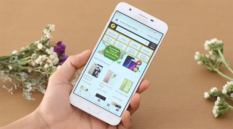 Điện thoại Samsung Galaxy J7 Prime