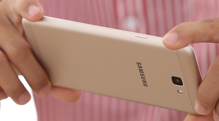 Điện thoại Samsung Galaxy J7 Prime