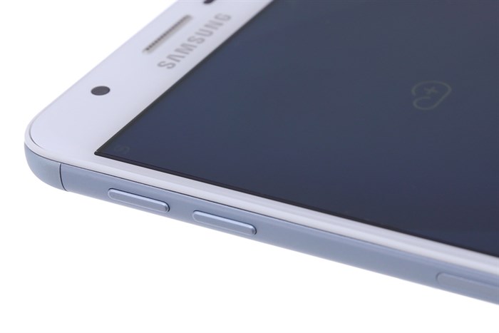 Điện thoại Samsung Galaxy J7 Prime