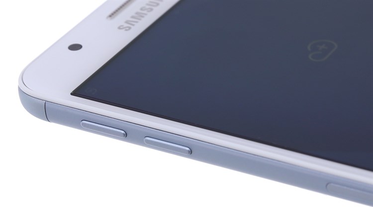 Điện thoại Samsung Galaxy J7 Prime